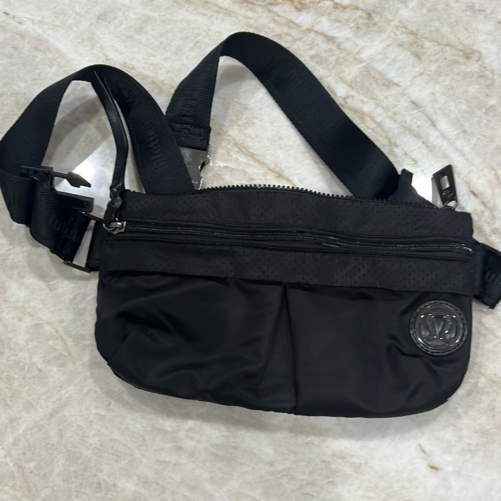 Lululemon belt bag